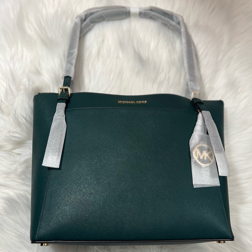Michael Kors Green Shoulder Bag with Saffiano Leather ✨brand new✨